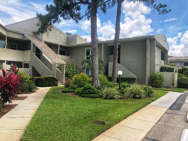 Foto del edificio - 649 Windrush Bay Dr