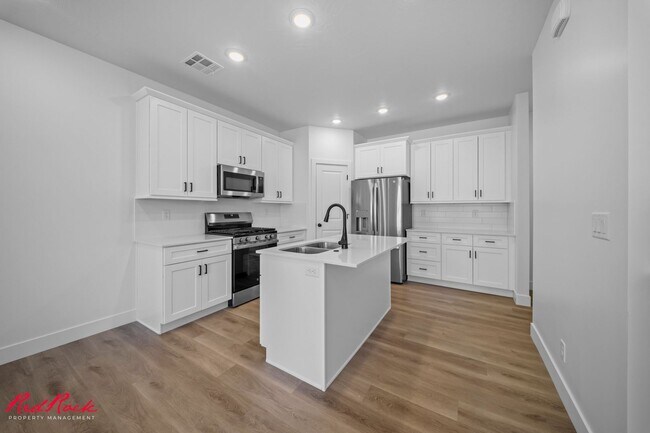 Foto del edificio - 3 Bedroom Townhome in Desert Color