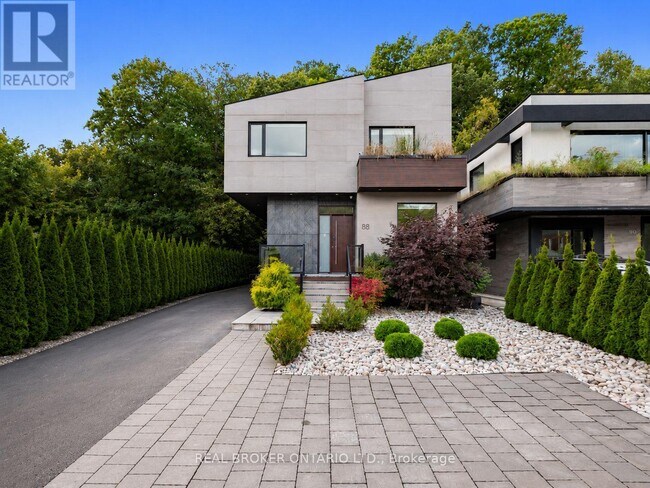 Building Photo - 88 S Kingsway