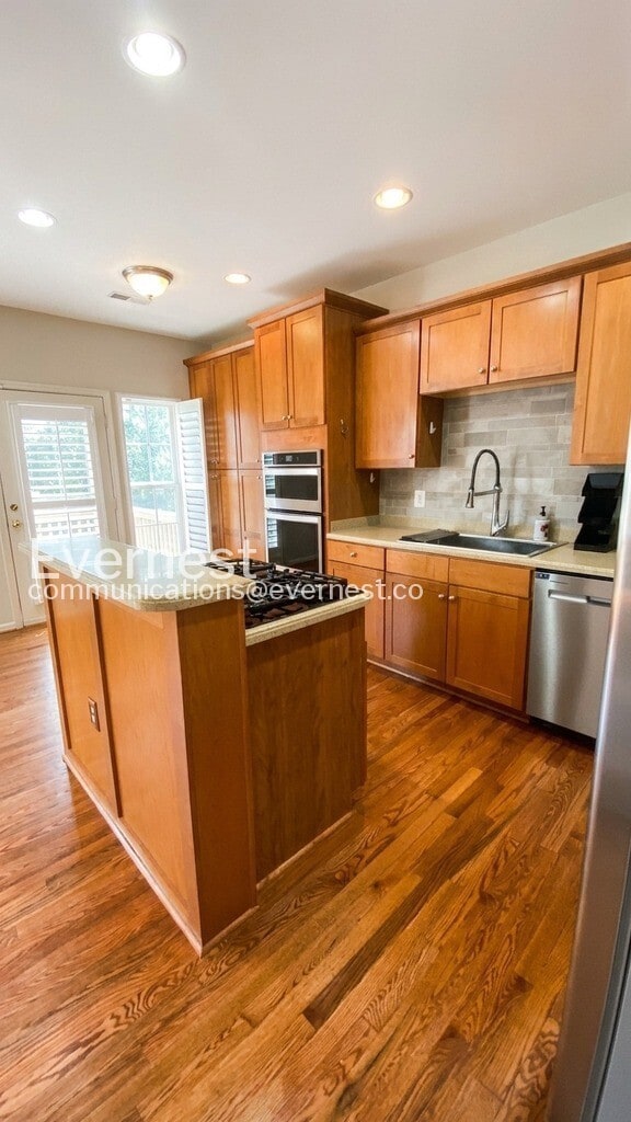 Foto del edificio - 1302 Wilcox Ave