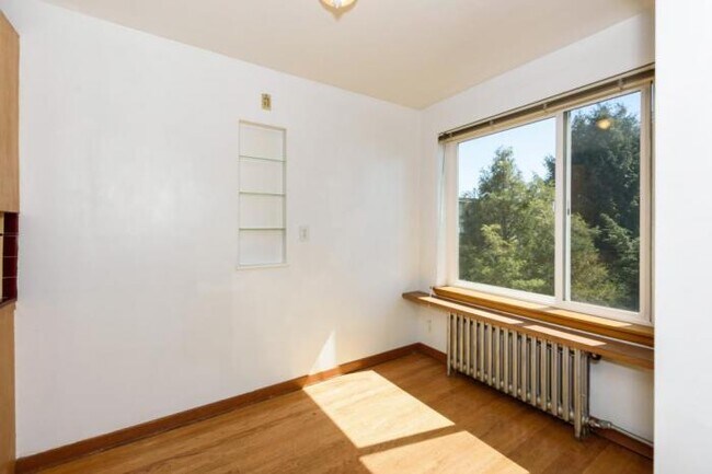 Building Photo - 1 bedroom in Seattle WA 98103