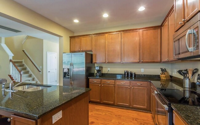 Foto del edificio - Gorgeous 4 bedroom home in Durham minutes from shopping and entertainment!