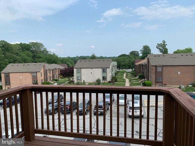 Building Photo - 5200 Hilltop Dr