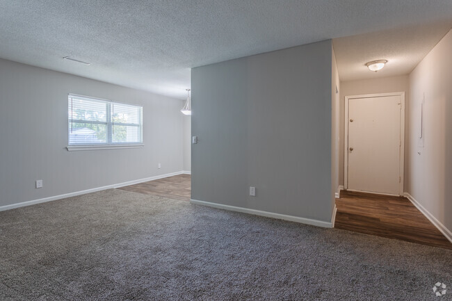 Living Room & Foyer - Arbor Square