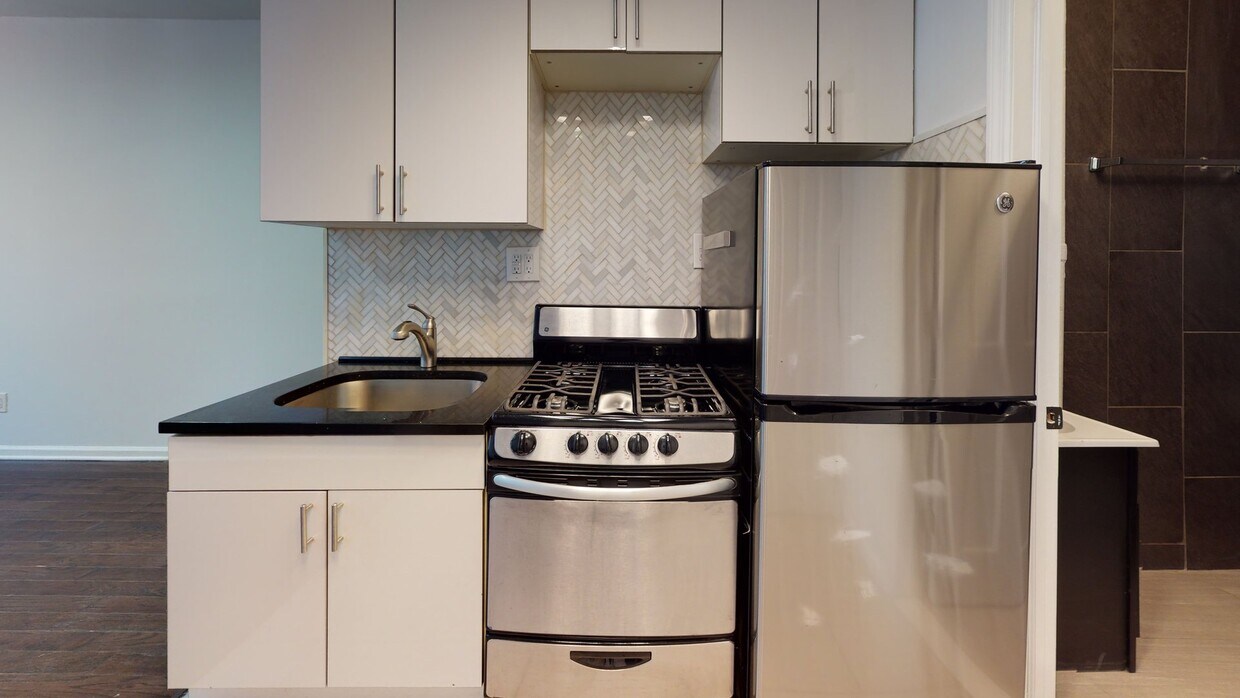 Photo - 534 E 14th St Apartment