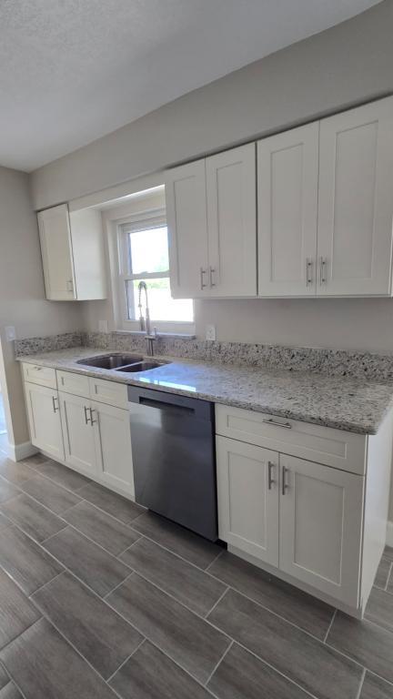 Foto del edificio - 647 Sagamore Dr