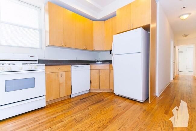 Building Photo - 2112 N Campbell Ave