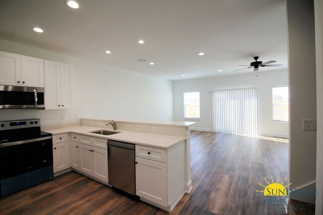 Foto del edificio - Gorgeous Townhome in Fort Walton Beach!