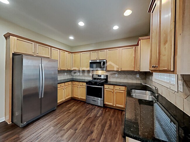 Building Photo - 2607 Swansong Lane