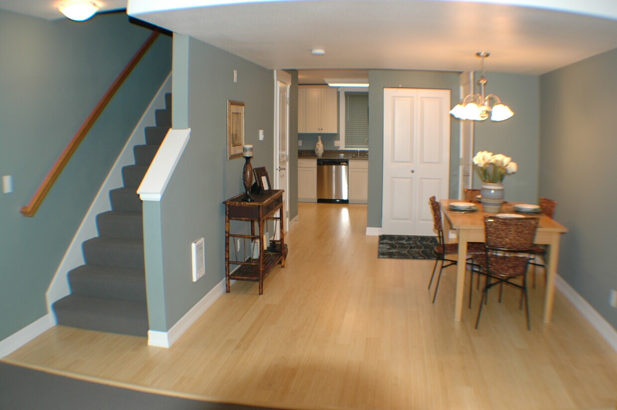 Foto principal - Longfellow Creek Condos