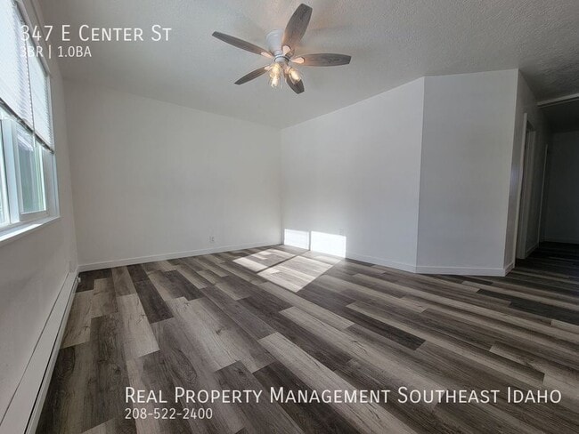 Building Photo - 347 E Center St