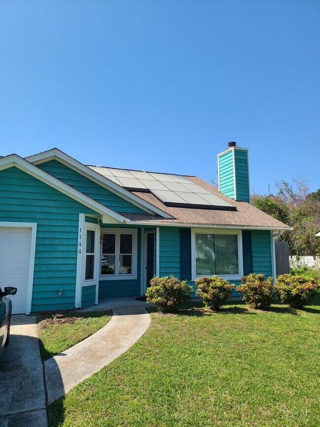 Foto del edificio - Cozy Home in Prime Location!