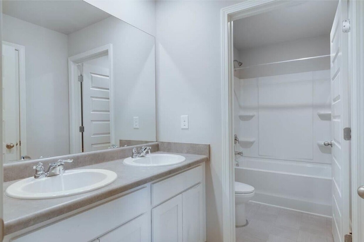 Foto principal - 6040 Vermilion Loop Rd