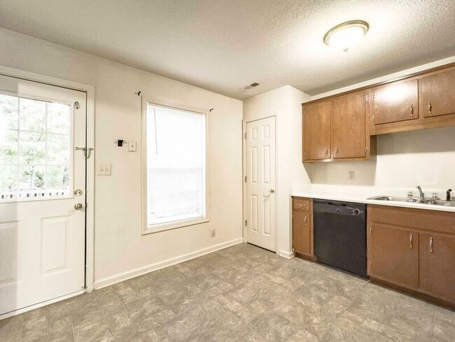 Foto del edificio - 513-B Peachers Ridge