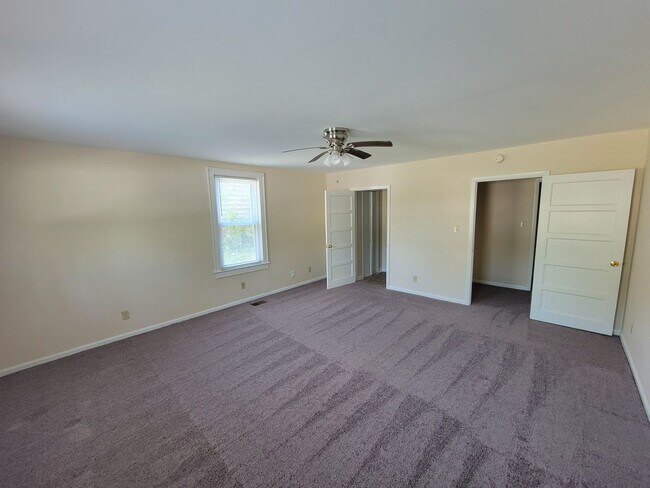 Foto del edificio - 3 Bedroom 2 Bathroom House