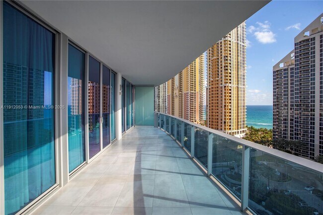 Building Photo - 17550 Collins Ave