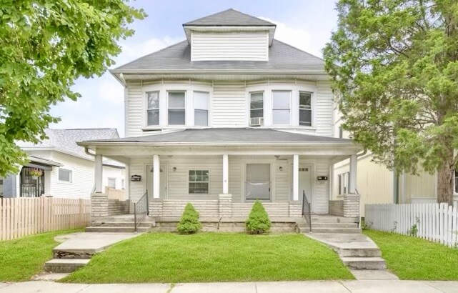 Primary Photo - 323 N Arsenal Ave