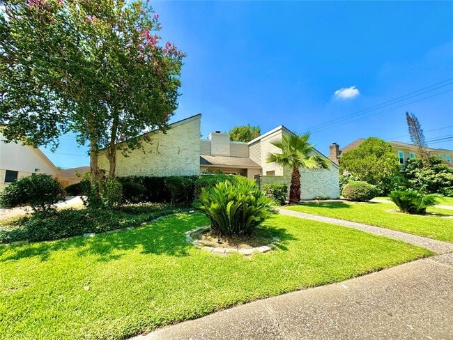 Building Photo - 7743 Portal Dr