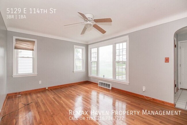 Building Photo - 5129 E 114th St, Garfield Heights-Spacious...