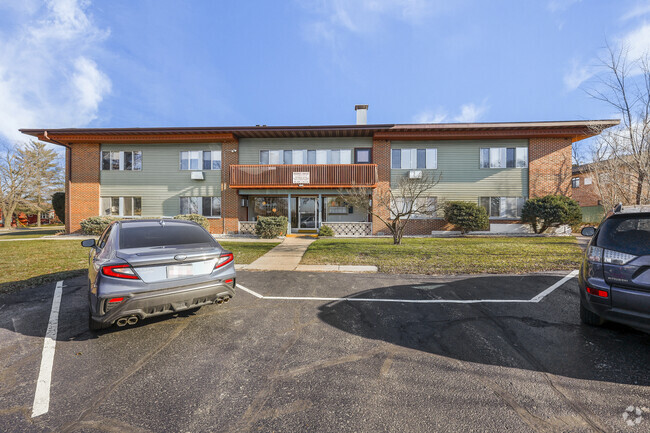 Building Photo - Carriage Hills Apartments