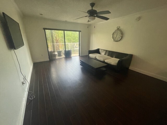 Foto del edificio - 9301 SW 92nd Ave