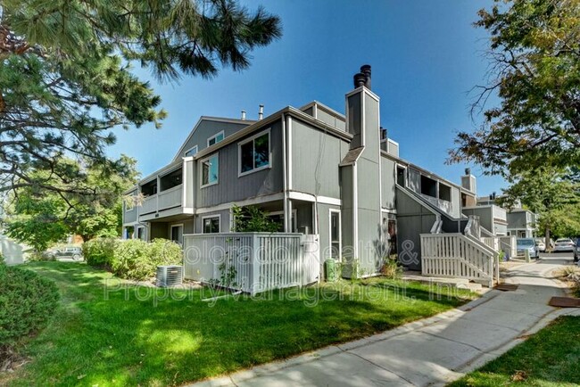 Building Photo - 1110 S Monaco St Pkwy