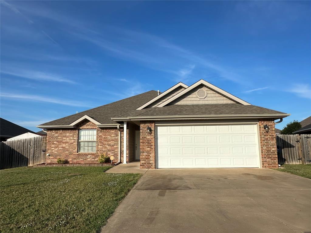 Primary Photo - 2217 Crooked Oak Dr