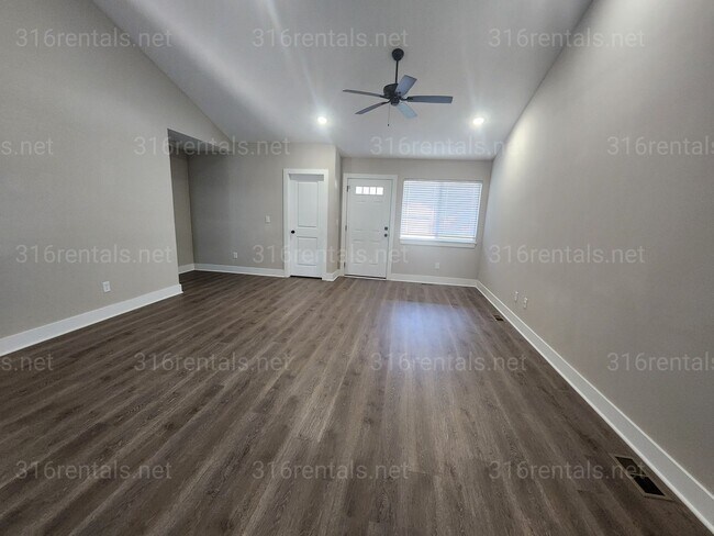 Foto del edificio - 5258 N Plumthicket St