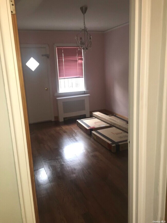 Foto del edificio - 24-46-46 77th St