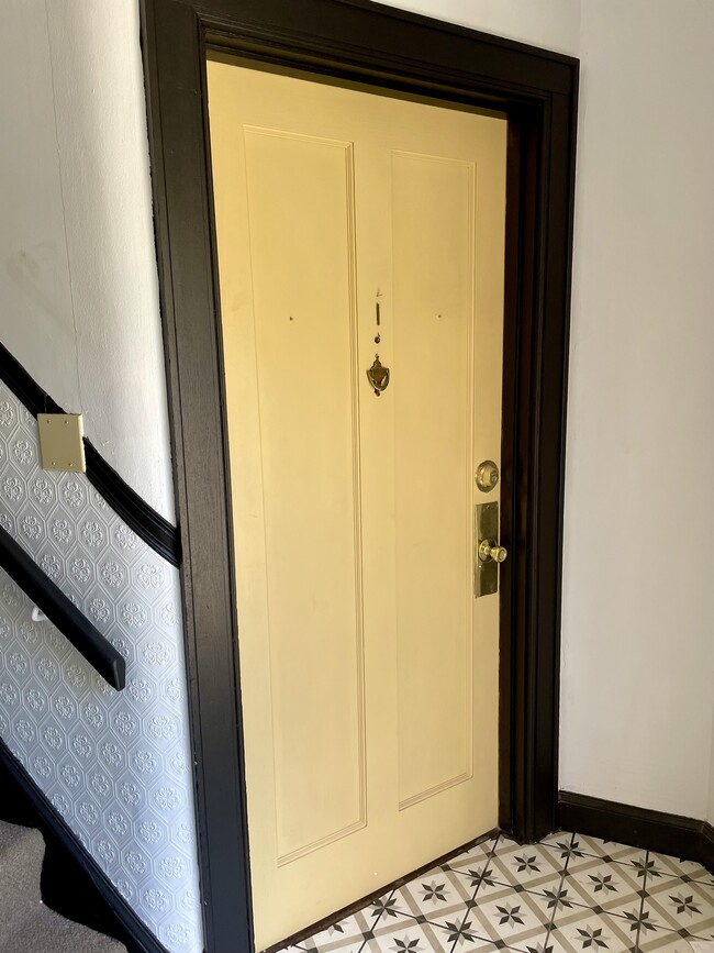 Private entrance in front (pictured) and in rear of building - 3514 Mooney Ave