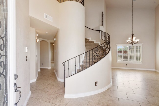 Building Photo - 5500 Dennis Cavin Ln