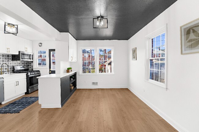 Building Photo - 2221 Coralthorn Rd