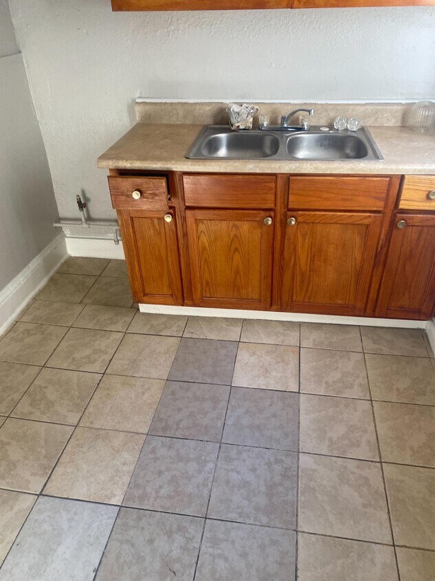 Foto principal - 429 W G St
