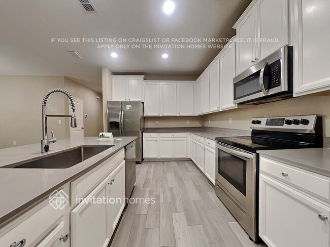 Foto del edificio - 9854 Lemon Grass Ln