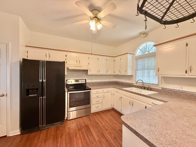 Building Photo - Private 3BD, 2.5BA Home Near Downtown Clayton