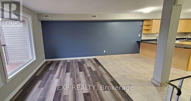 Building Photo - 246 Lakeshore Rd