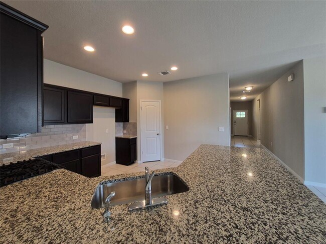 Foto del edificio - 3317 Burch Brook Cove
