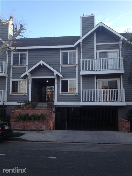 Primary Photo - 10740 Blix St