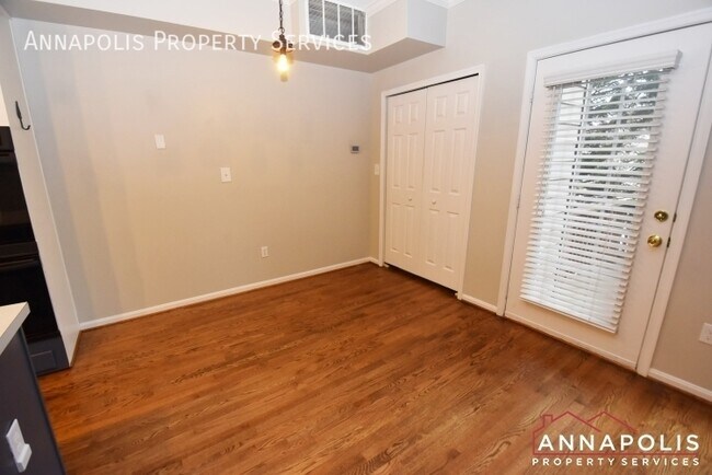 Foto del edificio - 85 Harbour Heights Dr