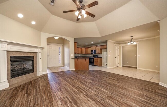 Foto del edificio - 5033 Stepney Ct