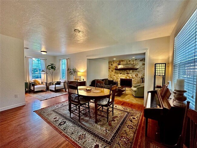 Foto del edificio - 1023 NE 5th St