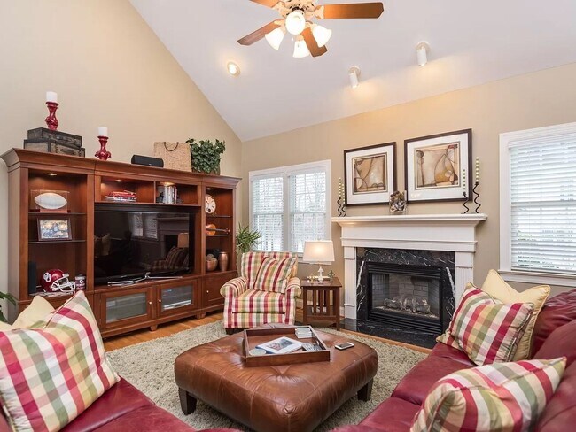Building Photo - 3 Bedroom Single Family Home in Cary