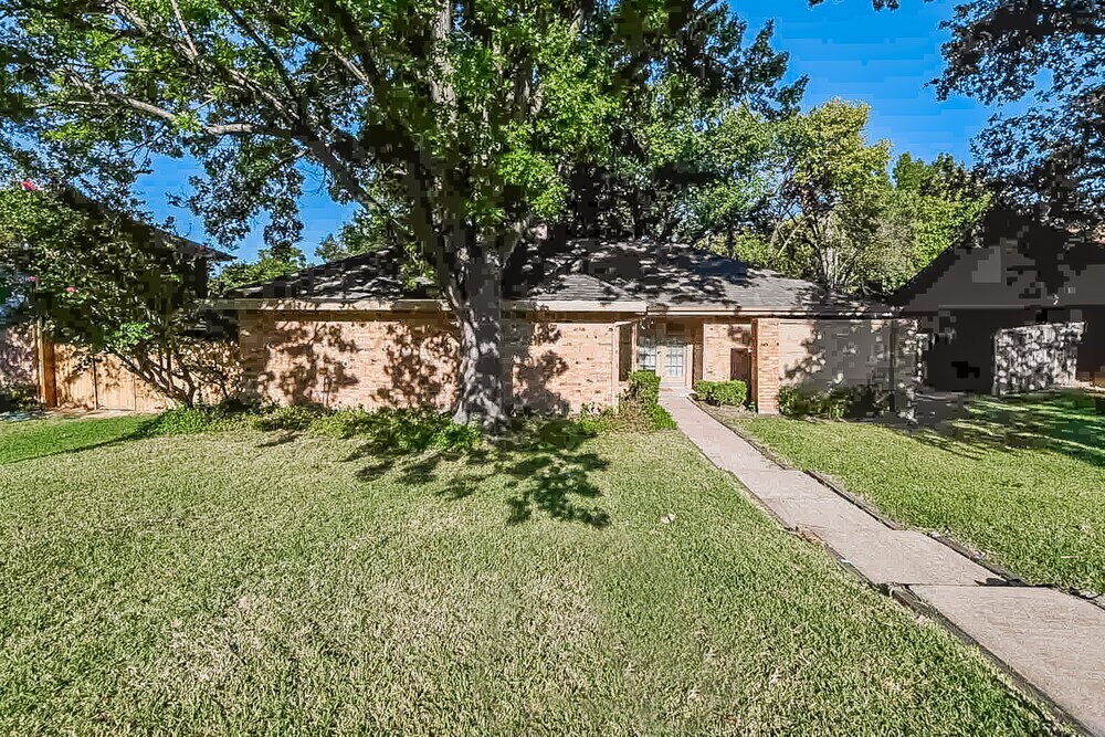 Primary Photo - 5609 Winding Woods Trail
