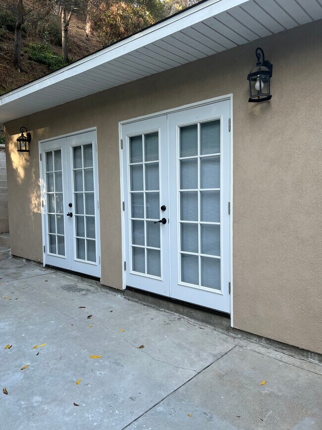 1165 Coldwater Canyon Dr, Beverly Hills, CA 90210 House Rental in