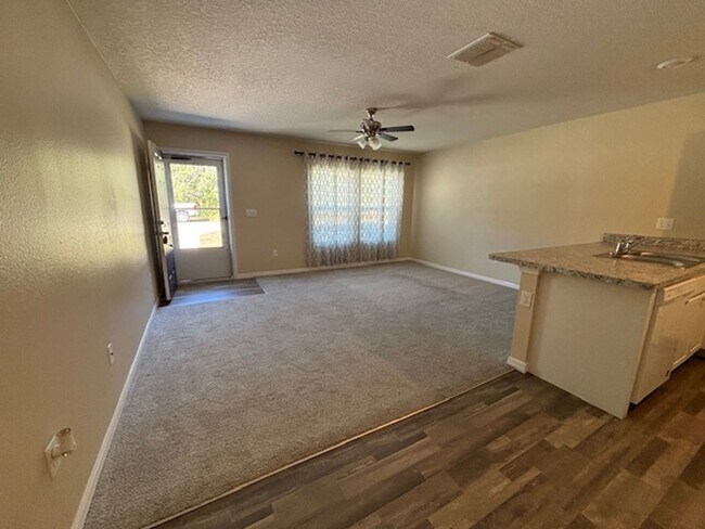 Foto del edificio - Cute Home Ready for Family