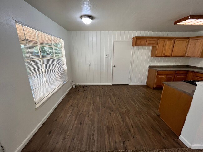 Foto del edificio - Charming Home for rent coming soon!