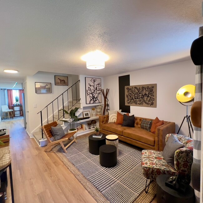 Photo - The Den Cedar Ridge (student) Apartments