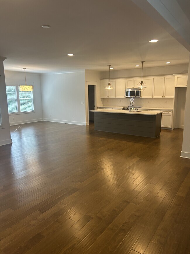 Foto del edificio - 5126 Judd Wy NW