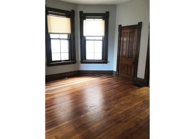 Foto del edificio - 3255 Bishop St