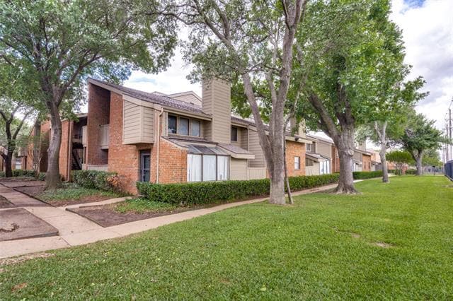 Building Photo - 9254 Forest Ln
